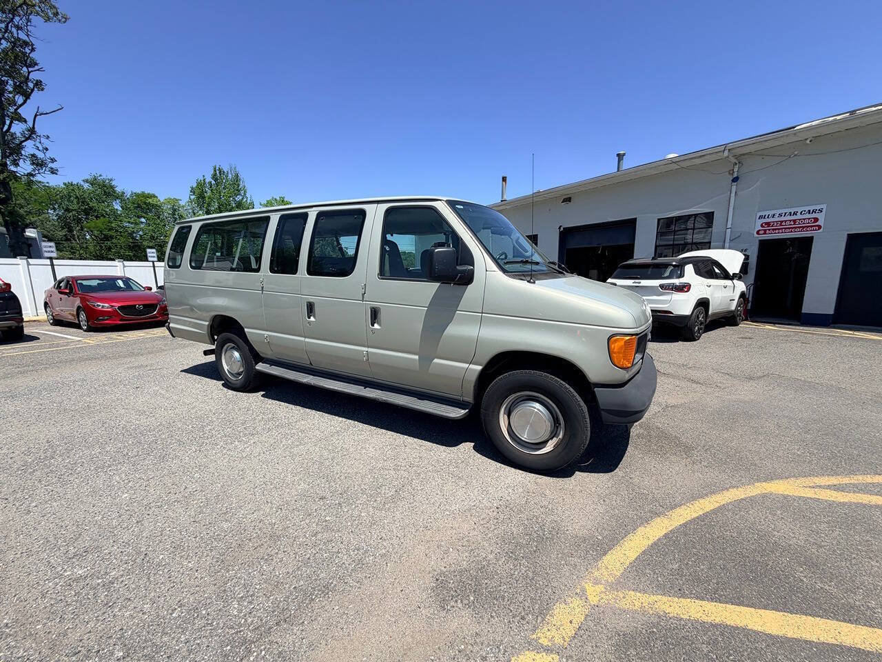 Used 2006 Ford E-350 and Econoline 350 XL RWD image 7