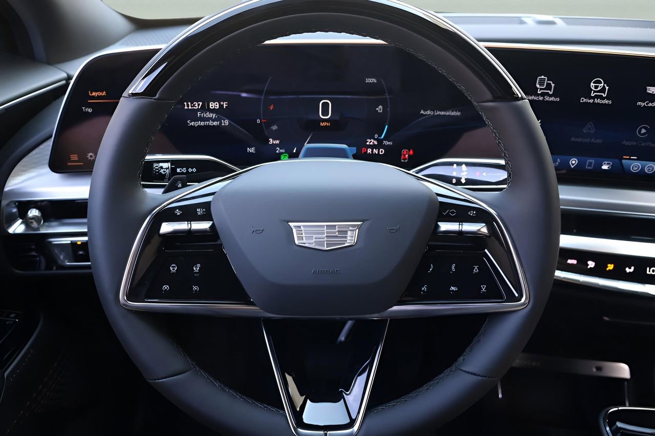 New 2026 Cadillac Lyriq Sport image 20