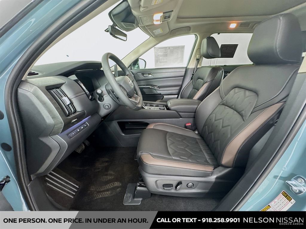 New 2026 Nissan Pathfinder Platinum image 21