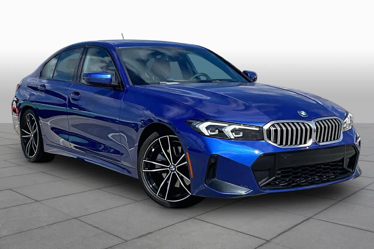 Used 2024 BMW 330i Sedan w/ M Sport Package RWD image 2