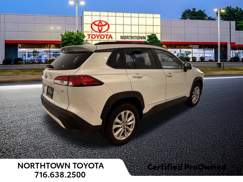 Used 2024 Toyota Corolla Cross LE FWD image 30
