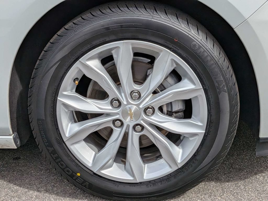 Used 2025 Chevrolet Malibu LT FWD image 12