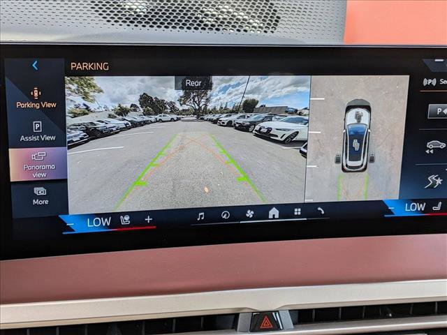 Used 2024 BMW iX xDrive50 w/ Premium Package AWD/4WD image 13