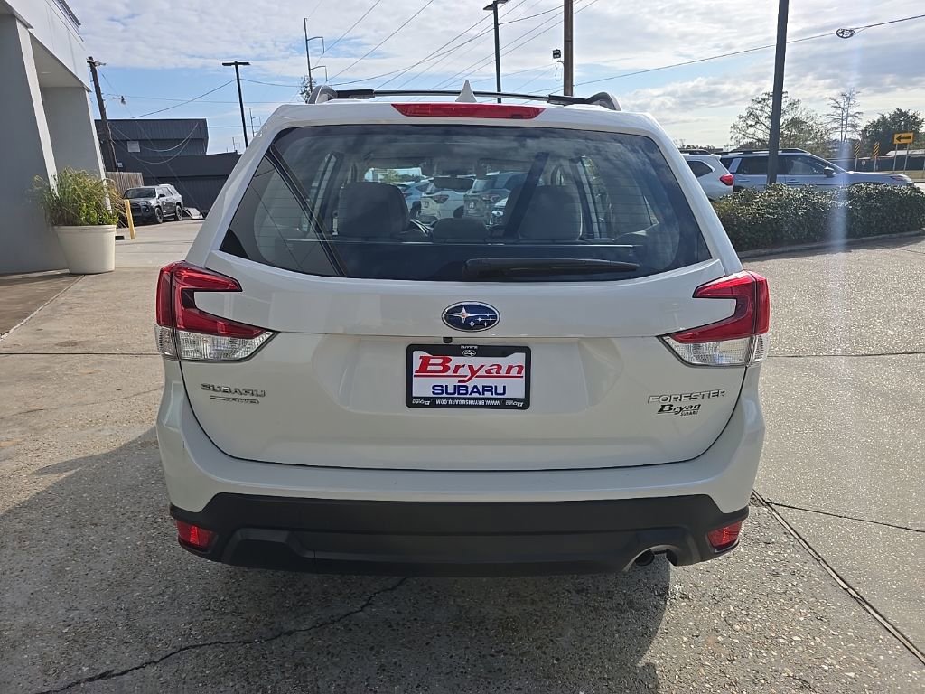 Certified 2021 Subaru Forester image 9
