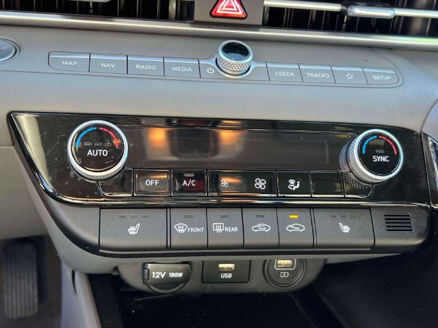 Used 2023 Hyundai Elantra SEL w/ Convenience Package FWD image 27