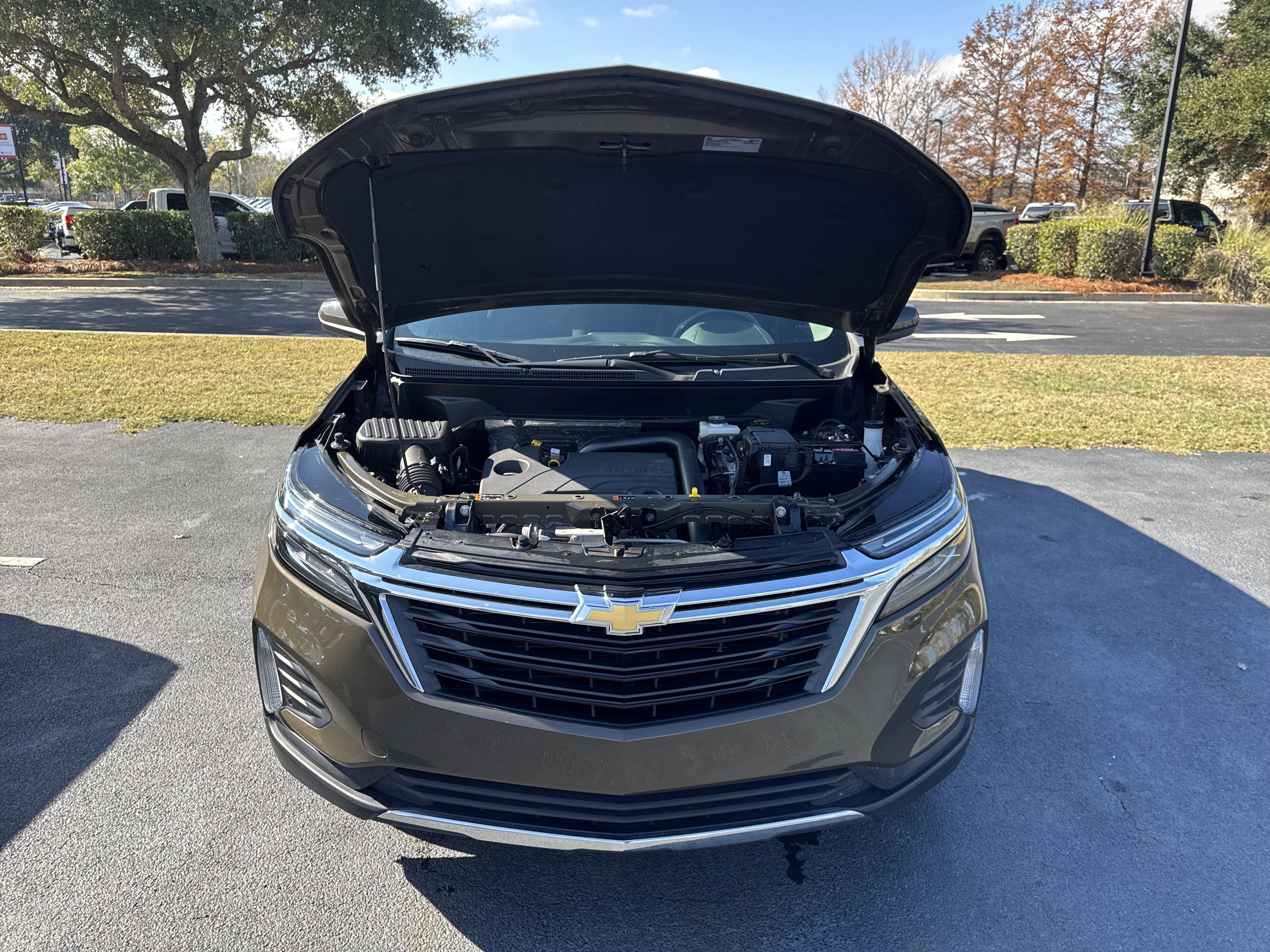 Used 2024 Chevrolet Equinox LT image 37