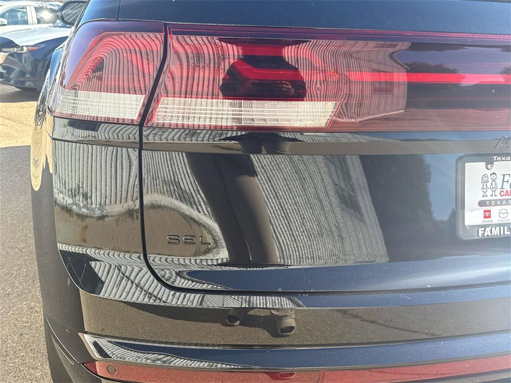 New 2026 Volkswagen Atlas Cross Sport SEL R-Line image 6