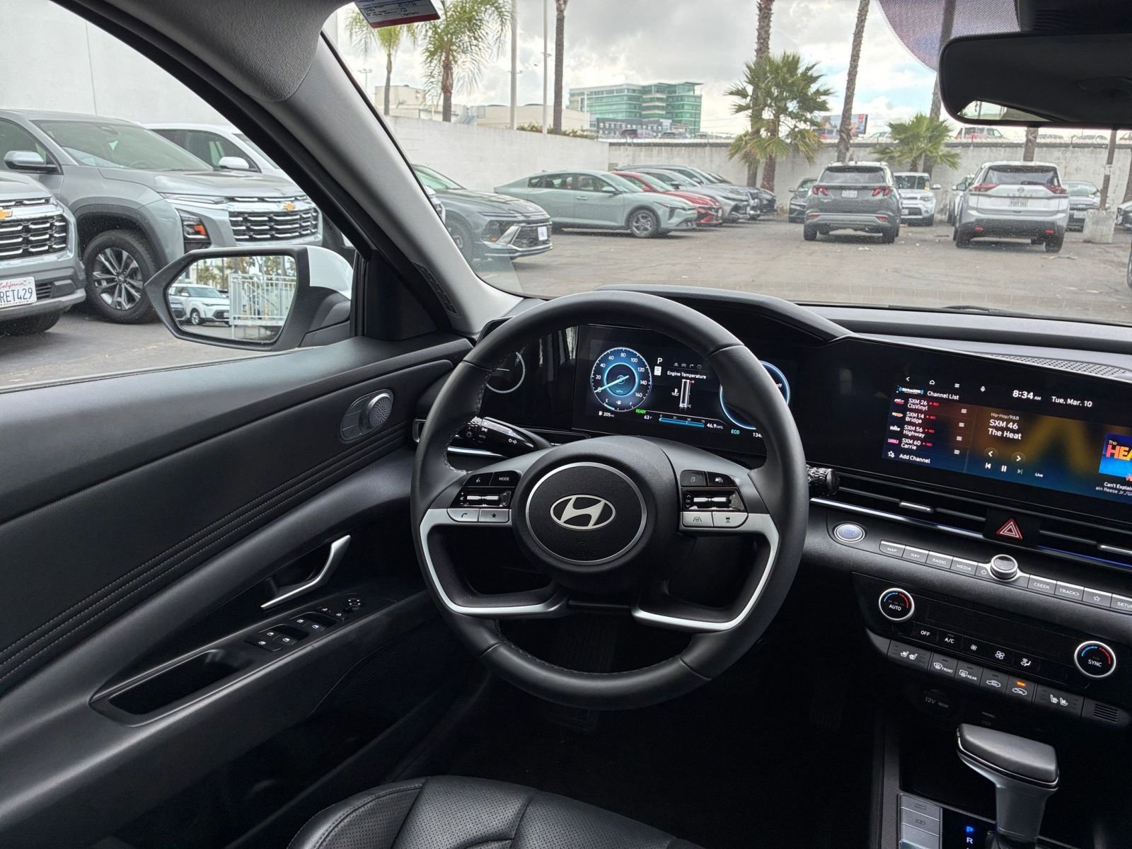 Used 2025 Hyundai Elantra Limited image 36