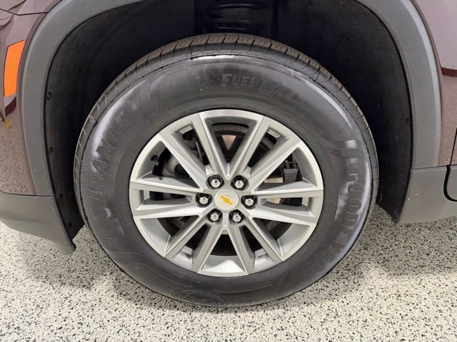 Used 2023 Chevrolet Traverse LT FWD image 37
