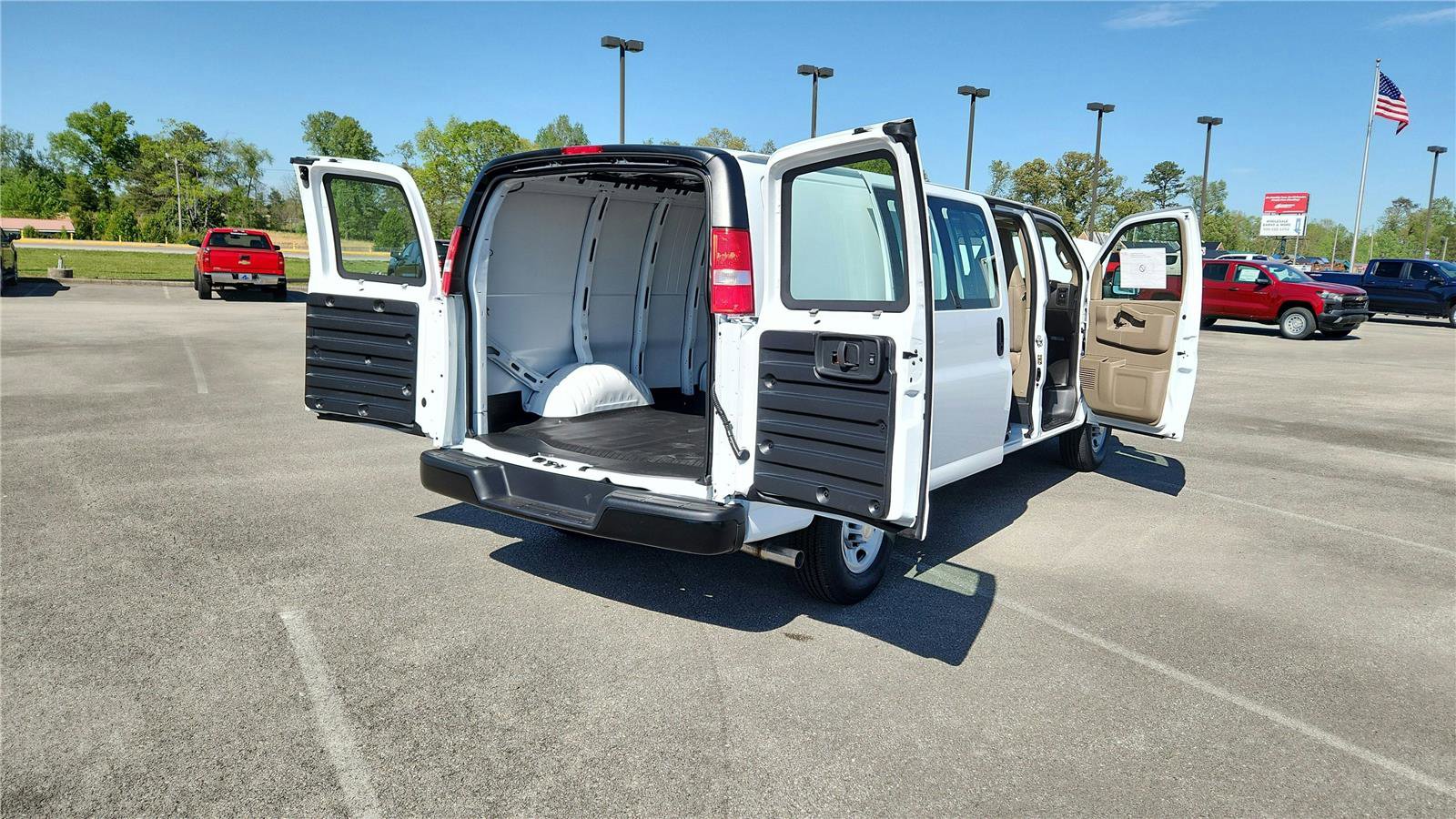 New 2026 Chevrolet Express 2500 Extended RWD image 6