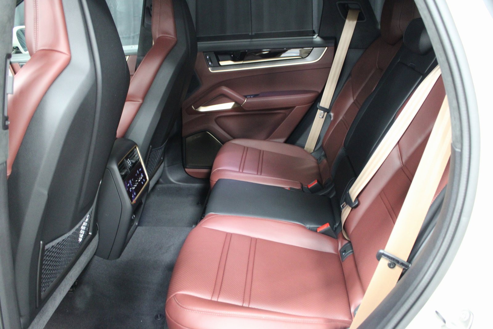 New 2025 Porsche Cayenne GTS image 21