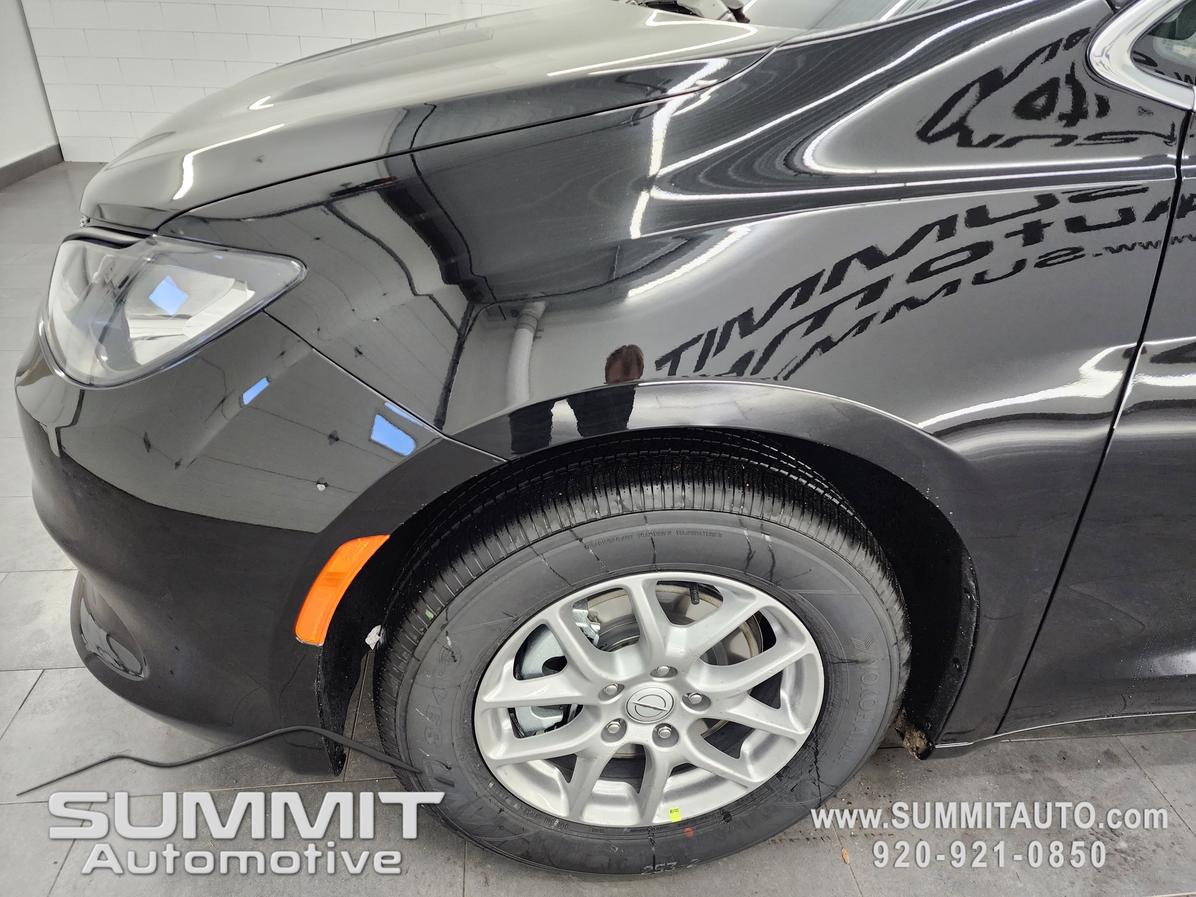 New 2026 Chrysler Voyager LX image 32