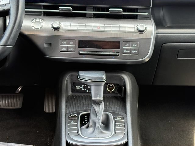 Used 2025 Hyundai Kona SEL AWD/4WD image 11