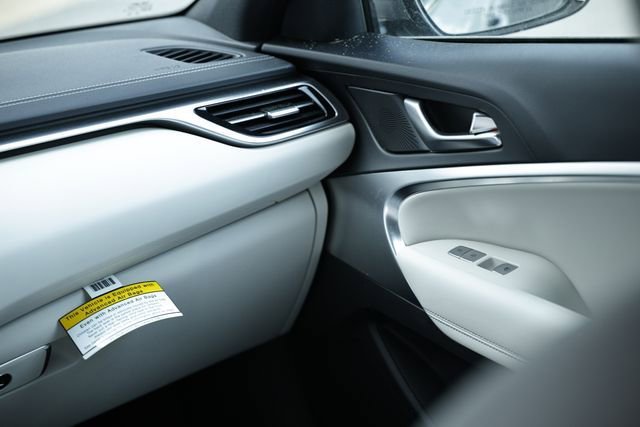 New 2025 Genesis G70 2.5T image 30