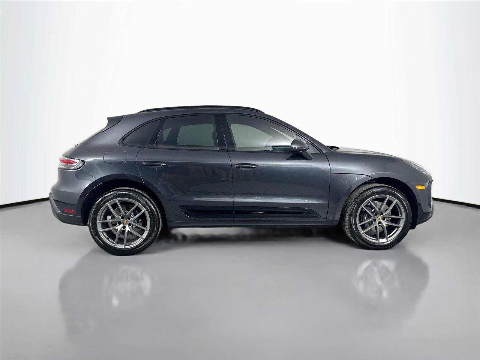 Certified 2026 Porsche Macan Turbo AWD/4WD image 8