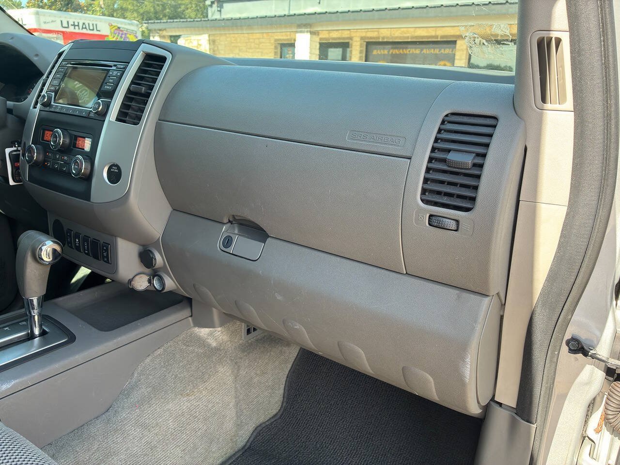 Used 2015 Nissan Frontier SV w/ SV Value Truck Package RWD image 37