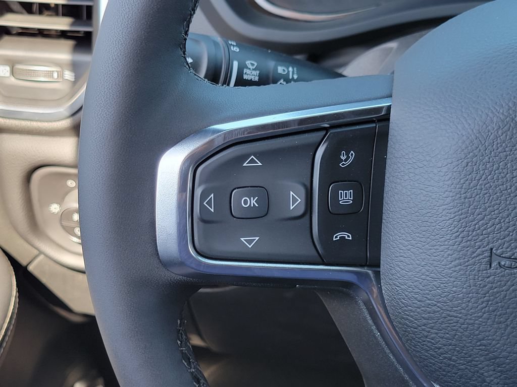 New 2026 RAM 2500 Laramie AWD/4WD image 5