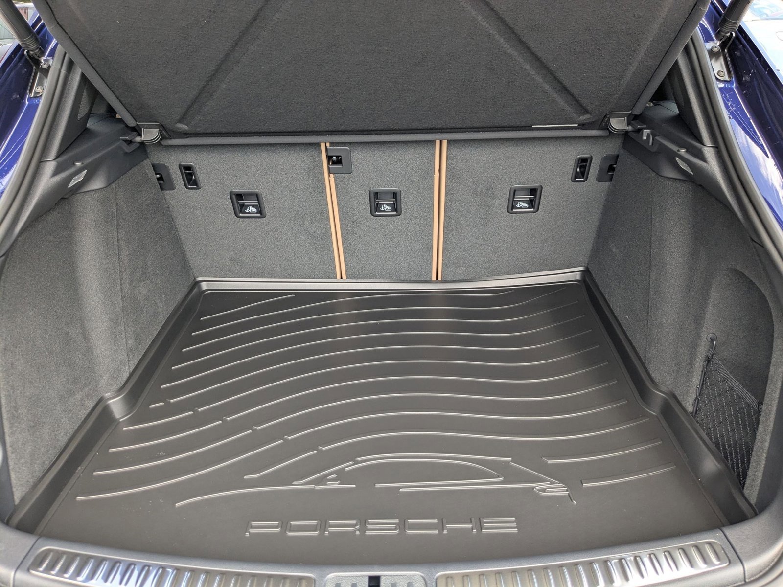 New 2026 Porsche Macan image 23