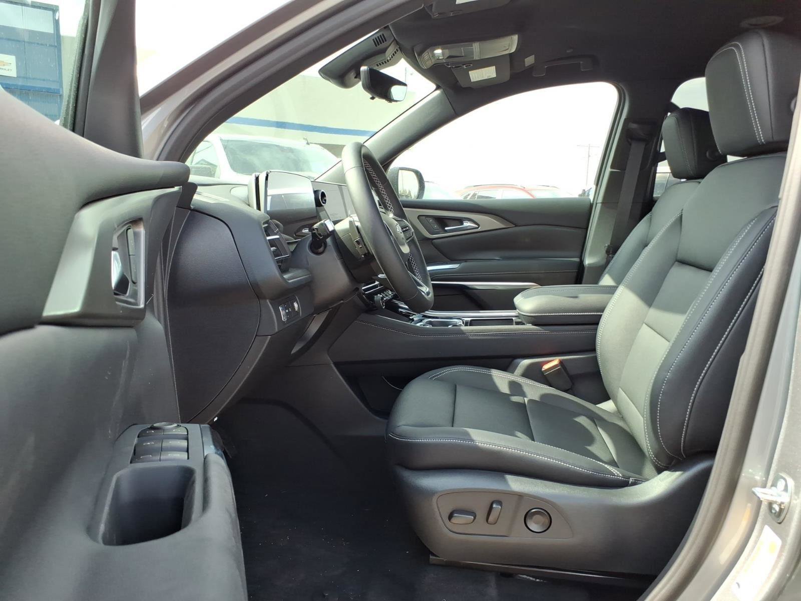 New 2026 Chevrolet Traverse LT image 15