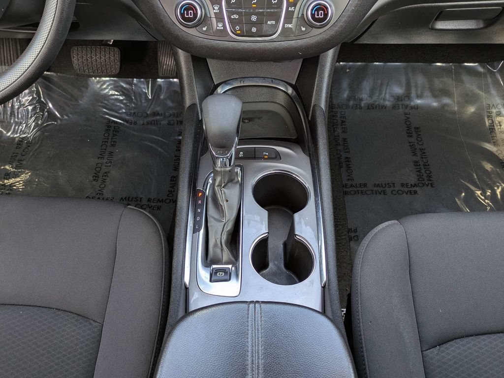 Used 2024 Chevrolet Malibu LT FWD image 18