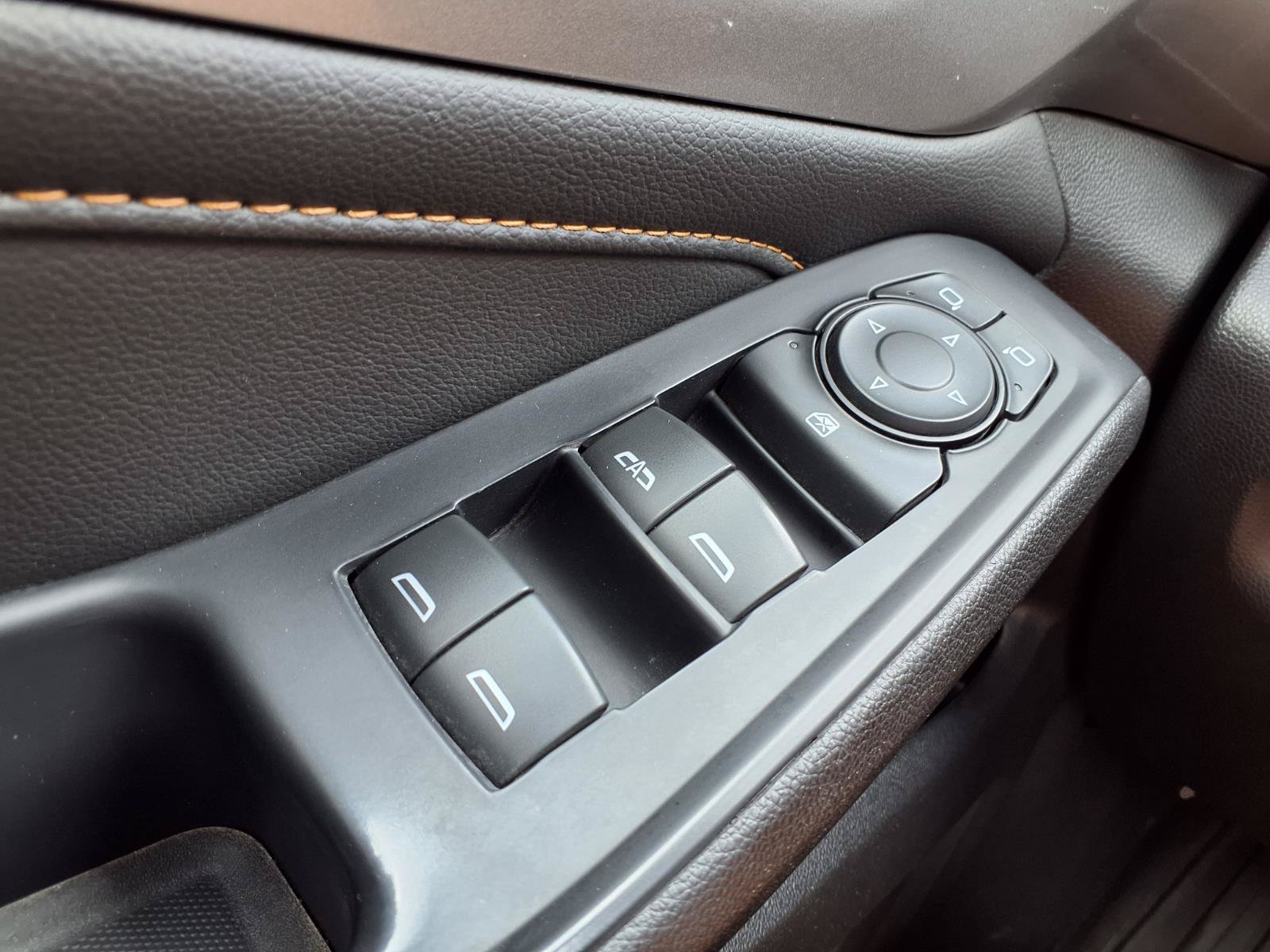 Used 2021 Chevrolet Traverse LT FWD image 23