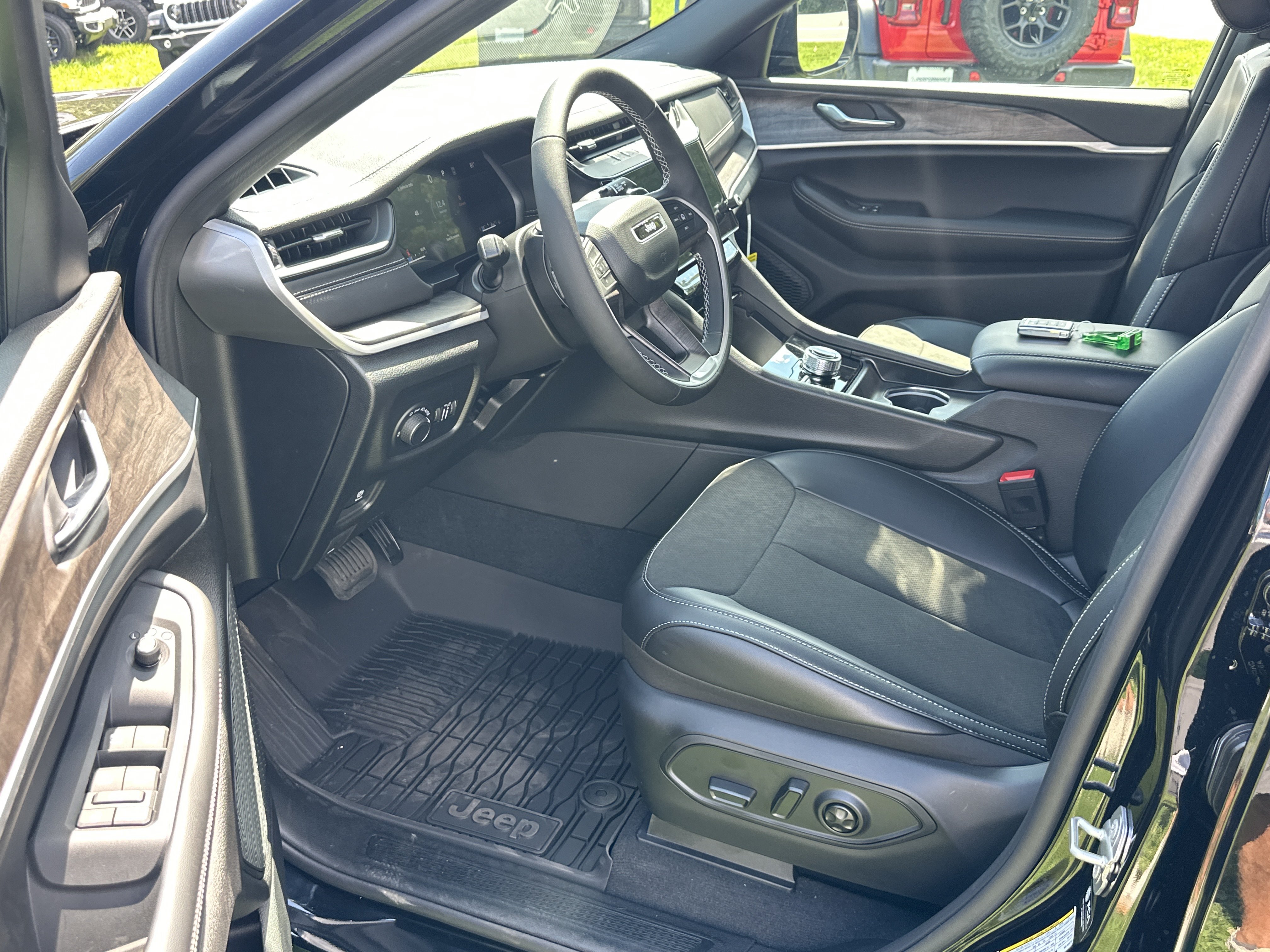 New 2027 Jeep Grand Cherokee L 4WD image 26
