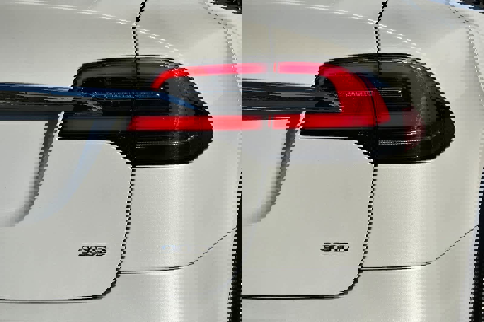 Used 2017 Tesla Model X image 31