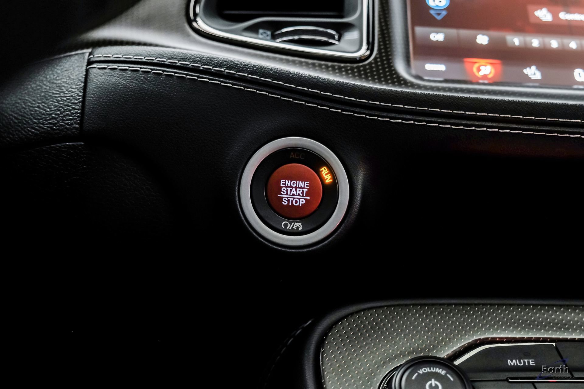 Used 2022 Dodge Challenger SRT Hellcat RWD image 87