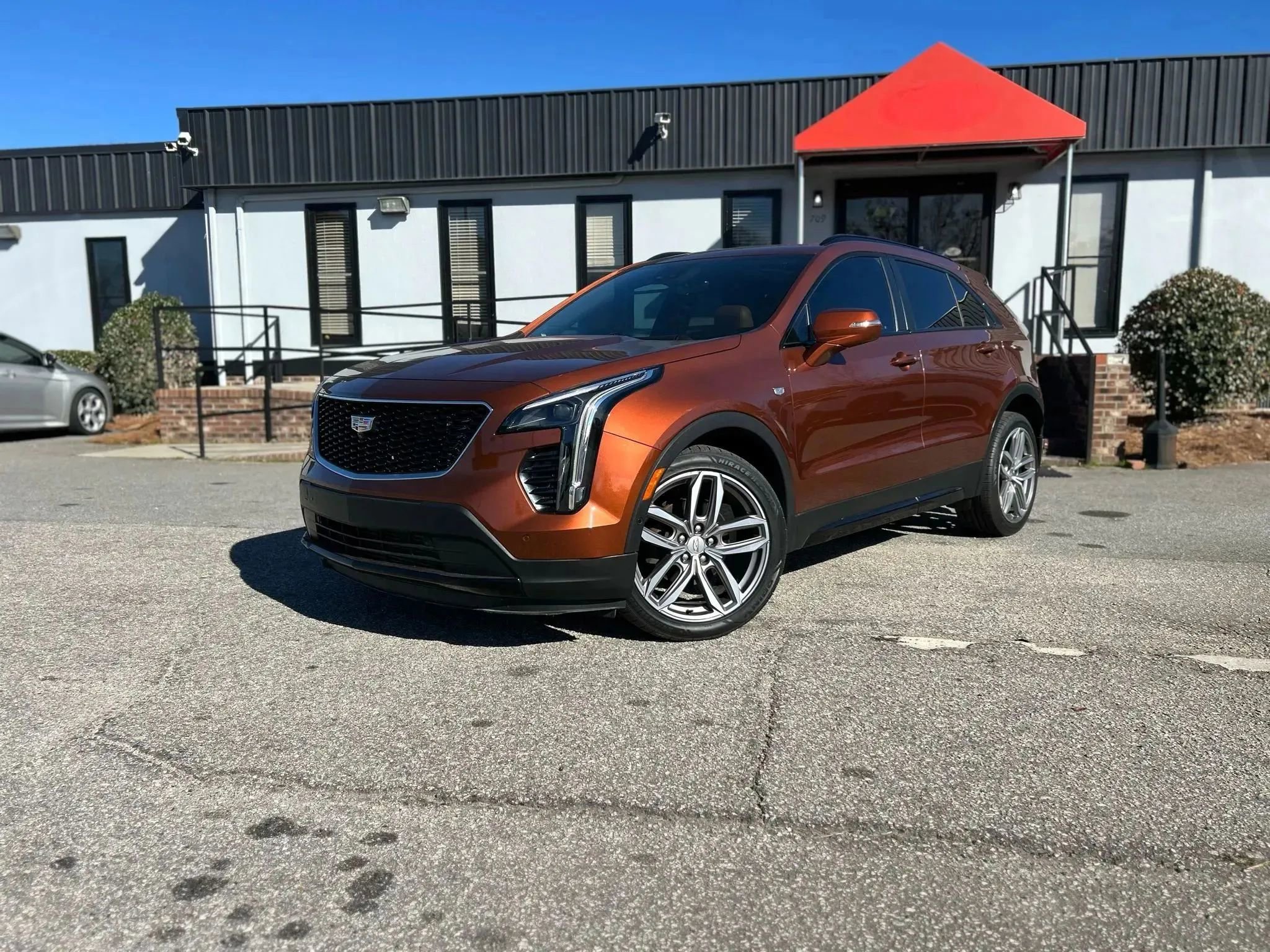 Used 2019 Cadillac XT4 Sport AWD/4WD image 2