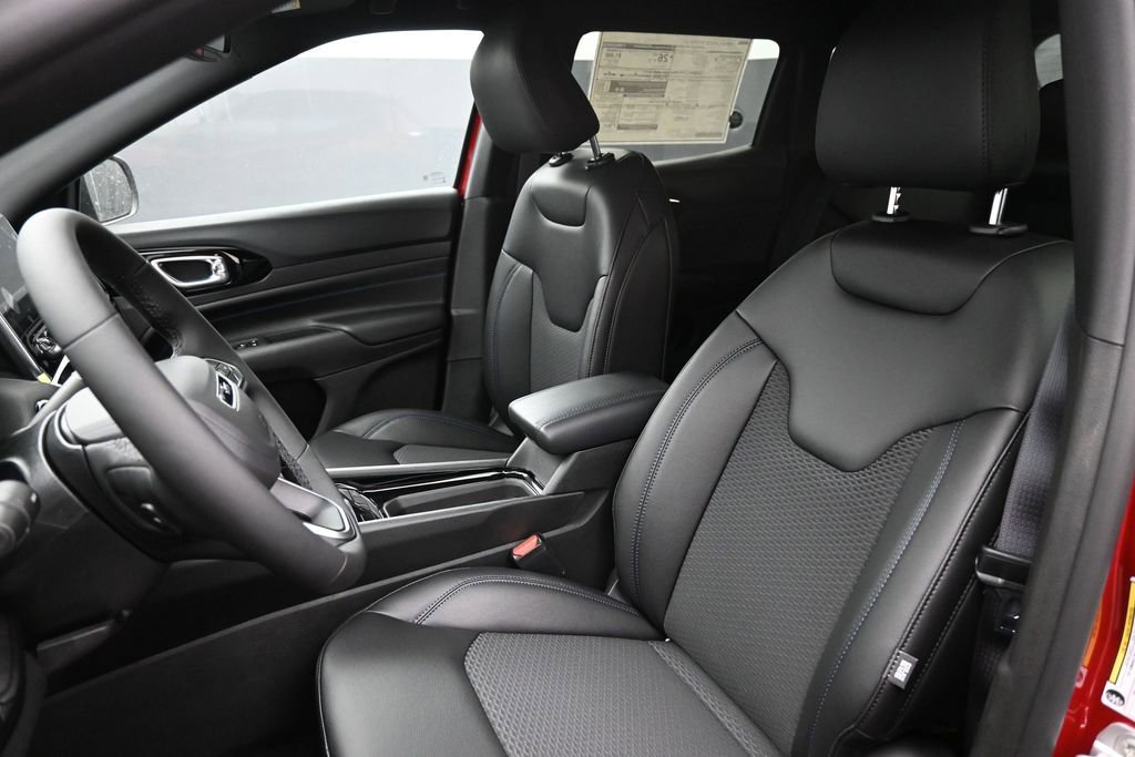 New 2026 Jeep Compass Latitude AWD/4WD image 11