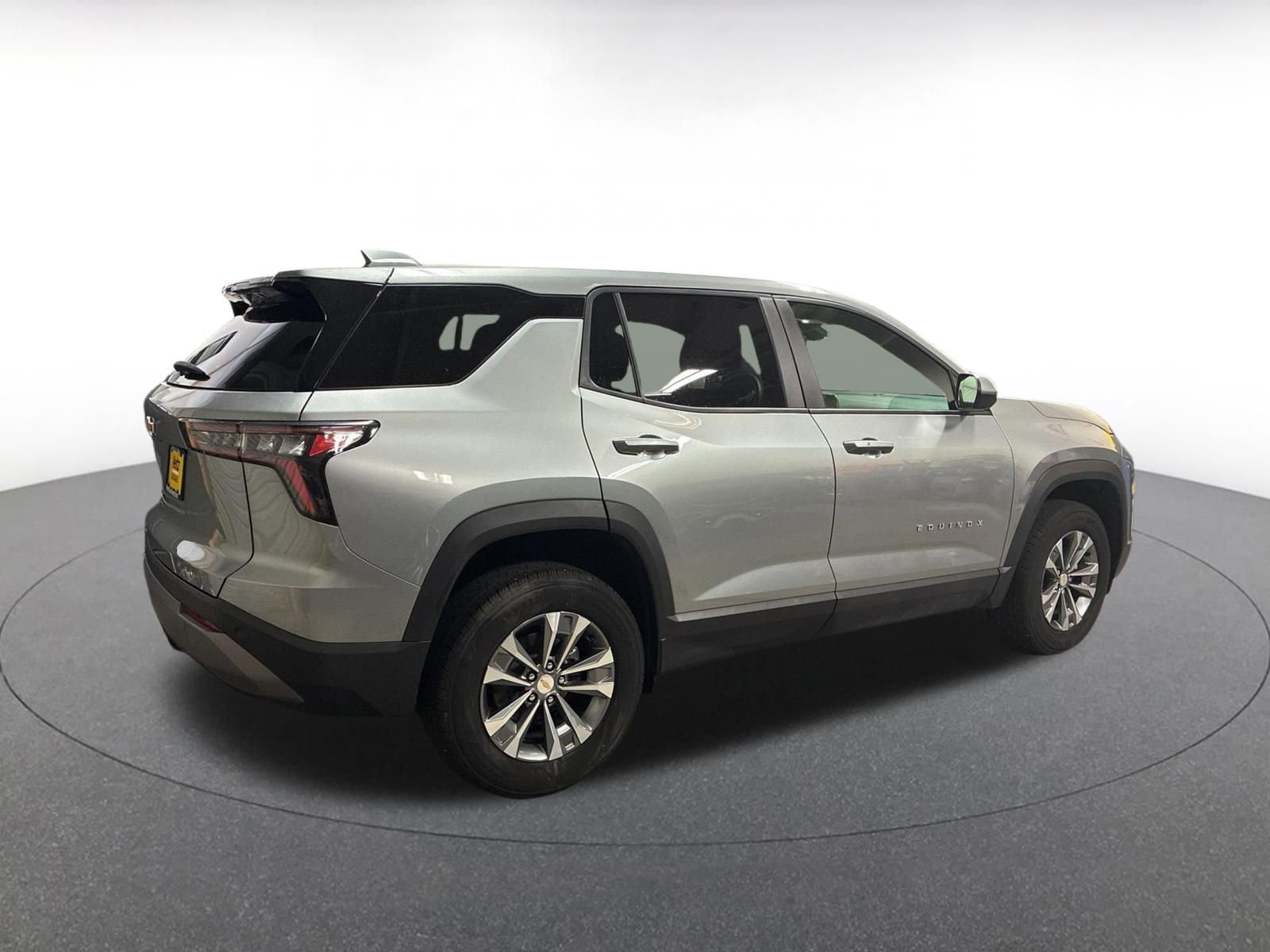 Used 2025 Chevrolet Equinox LT image 10