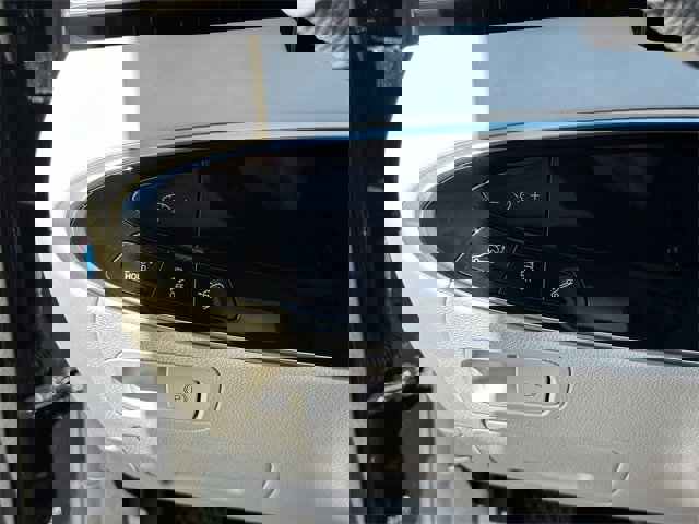 Used 2026 Genesis GV70 2.5T Select image 25