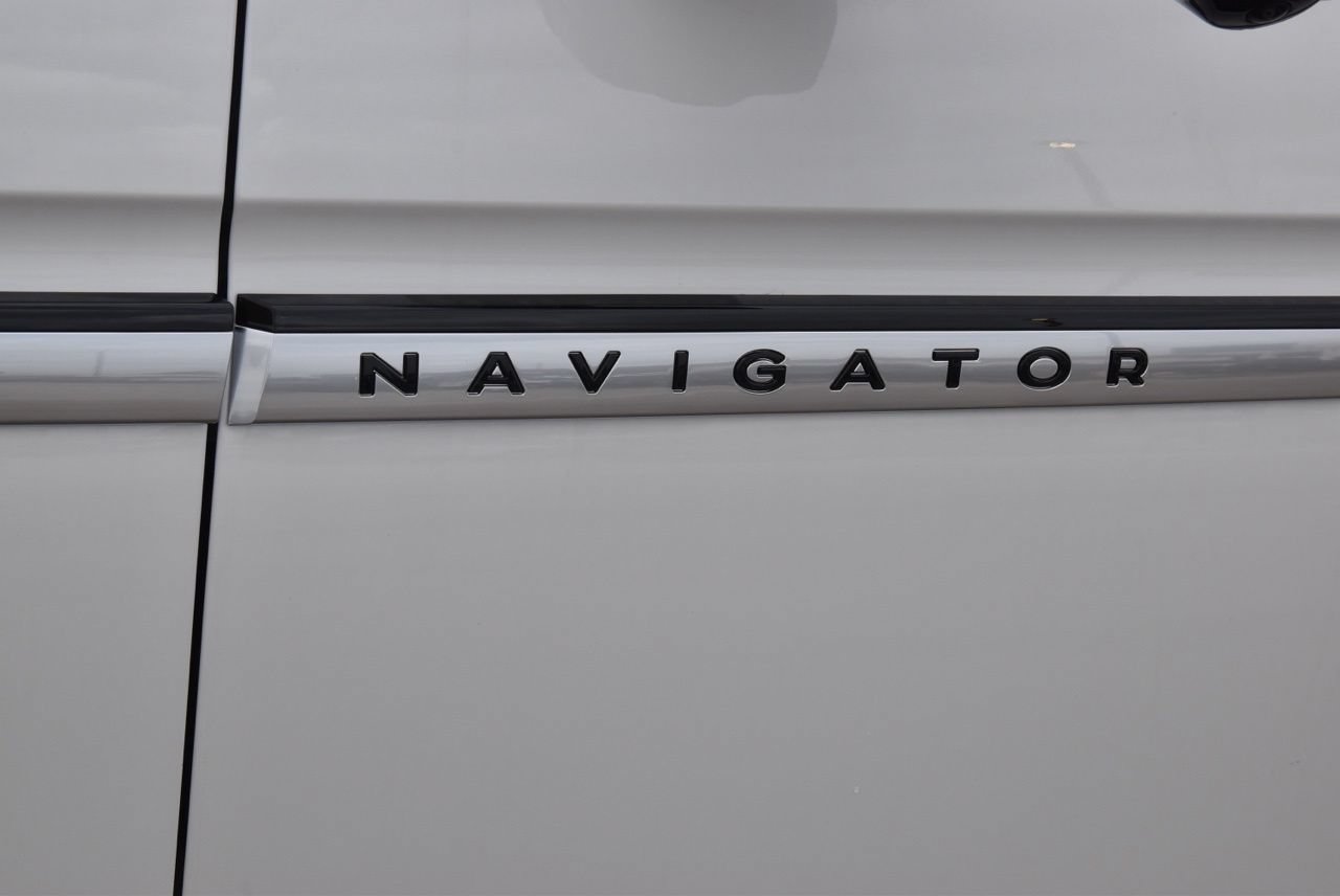 New 2026 Lincoln Navigator L Reserve AWD/4WD image 42