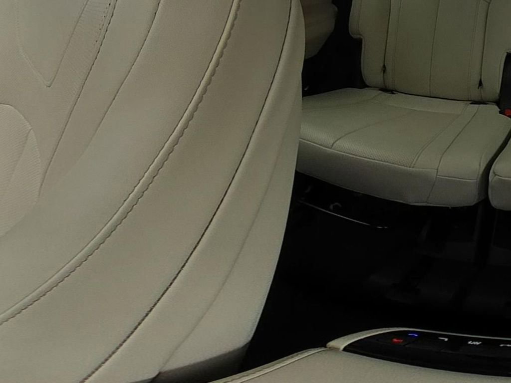 Used 2025 INFINITI QX60 Sensory image 24