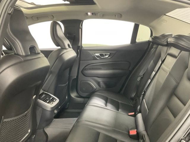 Certified 2022 Volvo S60 B5 Inscription AWD/4WD image 33