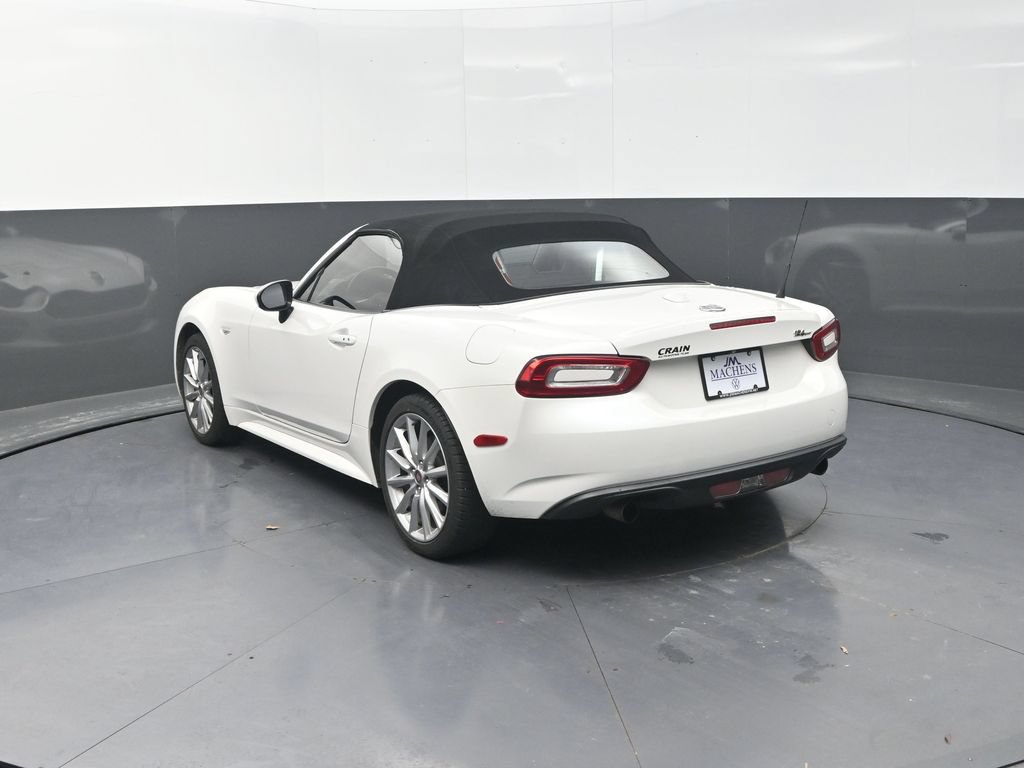 Used 2019 FIAT 124 Spider Lusso w/ Navigation & Sound Group RWD image 8