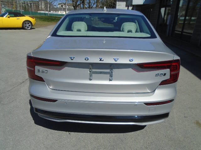 Used 2025 Volvo S60 B5 Core AWD/4WD image 5