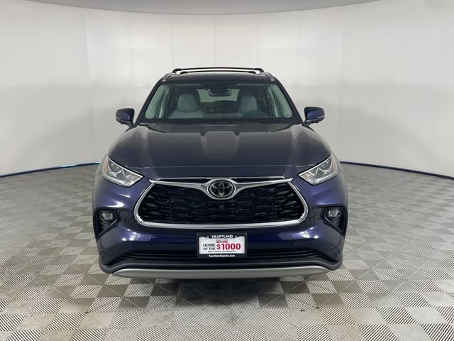 New 2026 Toyota Highlander Platinum AWD/4WD image 16