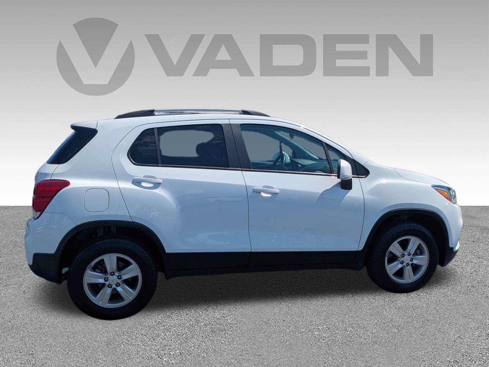 Used 2022 Chevrolet Trax LT AWD/4WD image 23