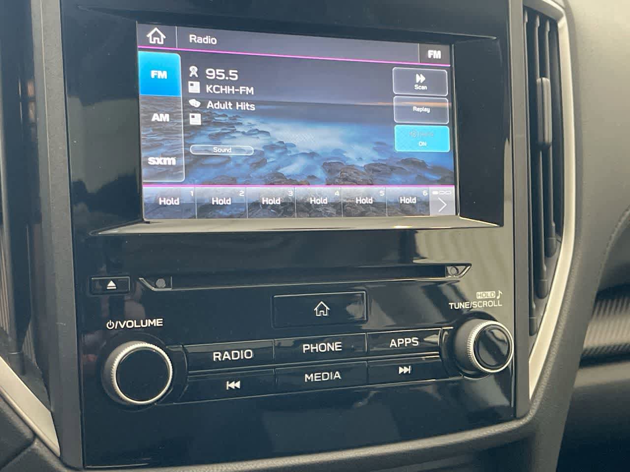 Used 2019 Subaru Crosstrek 2.0i Premium AWD/4WD image 16