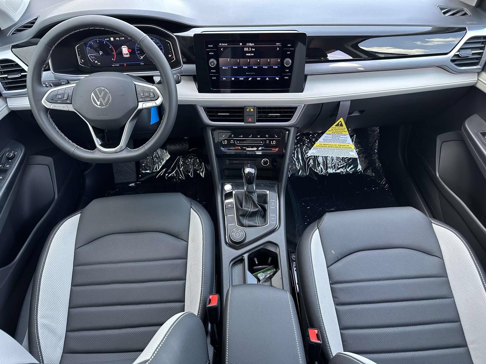 New 2026 Volkswagen Taos SEL AWD/4WD image 11