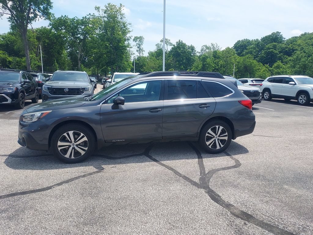 Used 2018 Subaru Outback 2.5i Limited AWD/4WD image 4