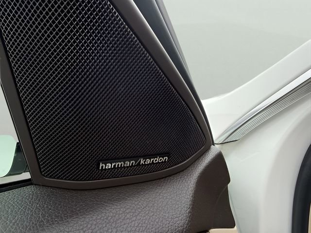 Used 2014 Mercedes-Benz E 350 4MATIC Sedan image 12