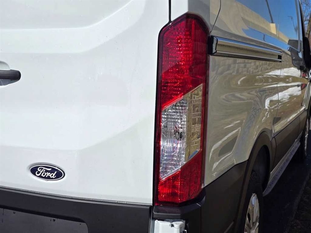 New 2026 Ford Transit 150 Low Roof RWD image 11