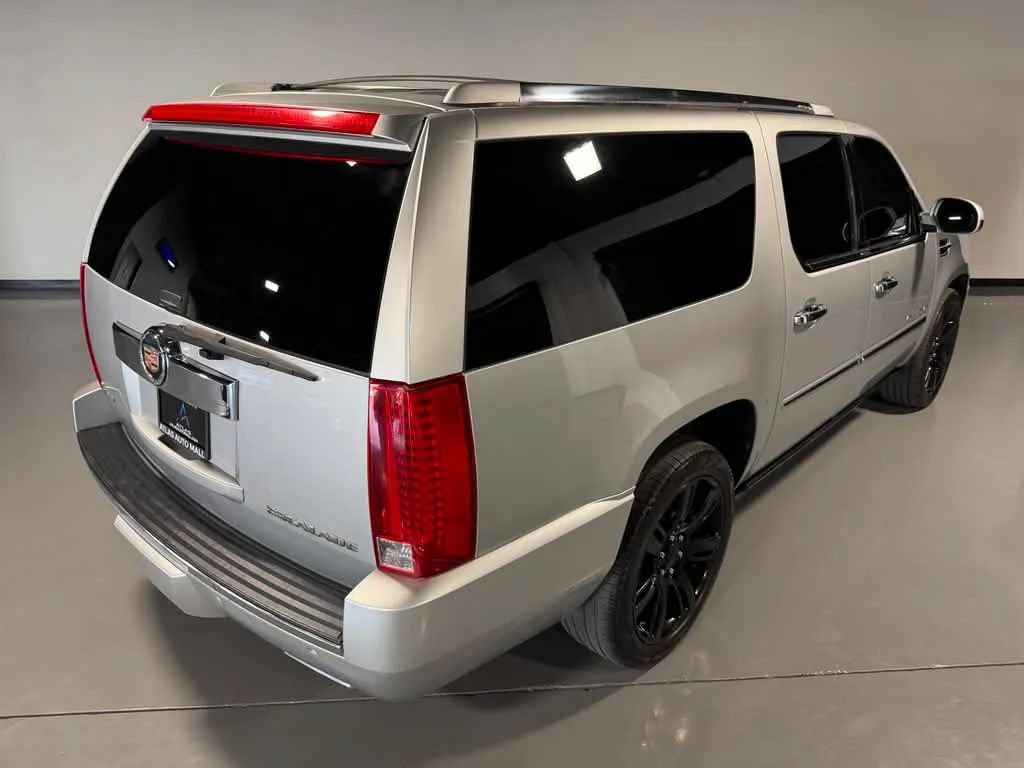 Used 2013 Cadillac Escalade ESV Platinum AWD/4WD image 49