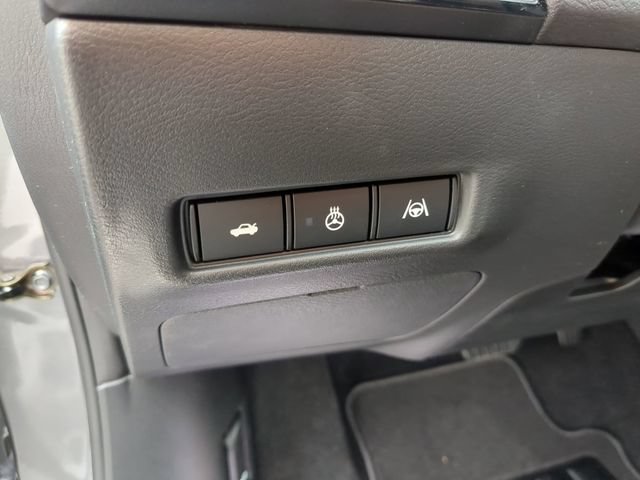 New 2026 Nissan Sentra SR w/ SR Premium Package FWD image 16