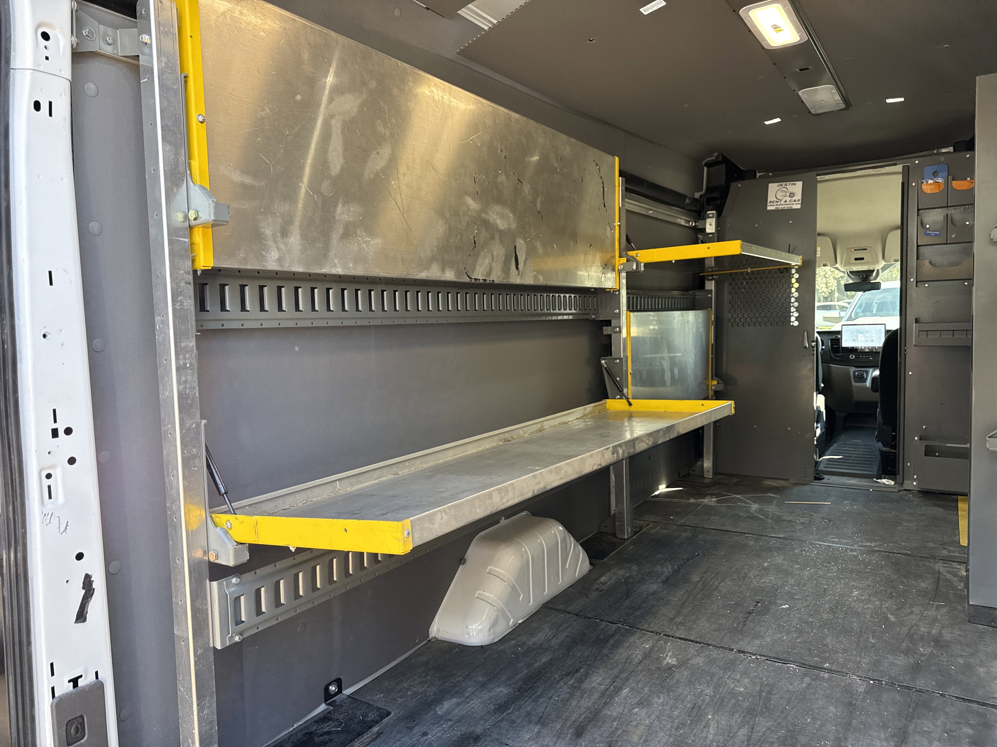 Used 2022 Ford E-Transit 148 High Roof Extended image 31