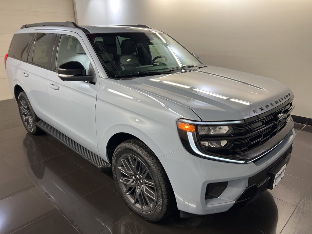 New 2026 Ford Expedition Platinum