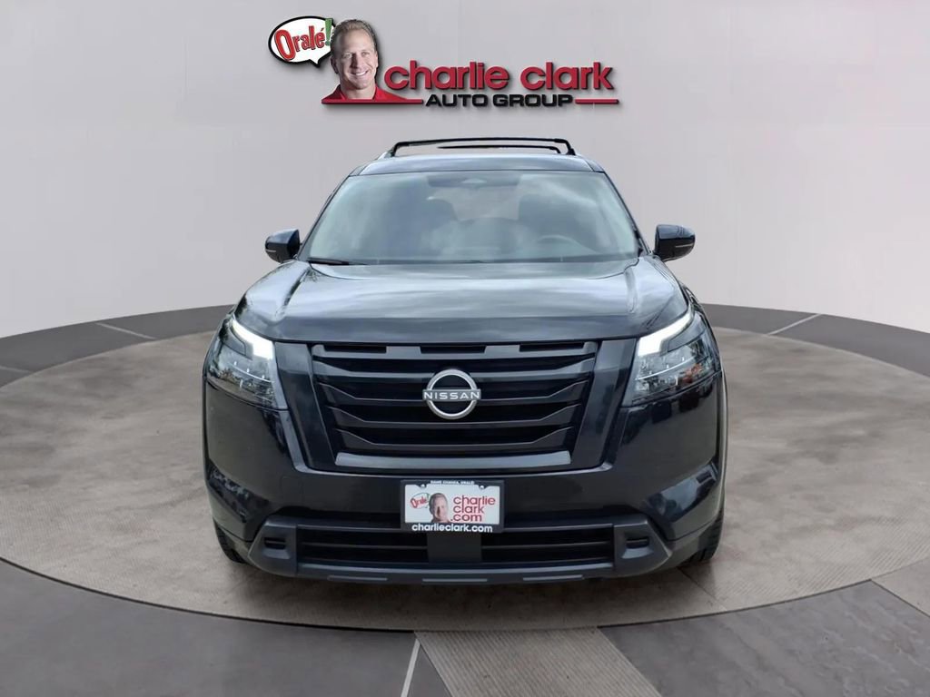 Used 2023 Nissan Pathfinder SV w/ Black Appearance Package image 8