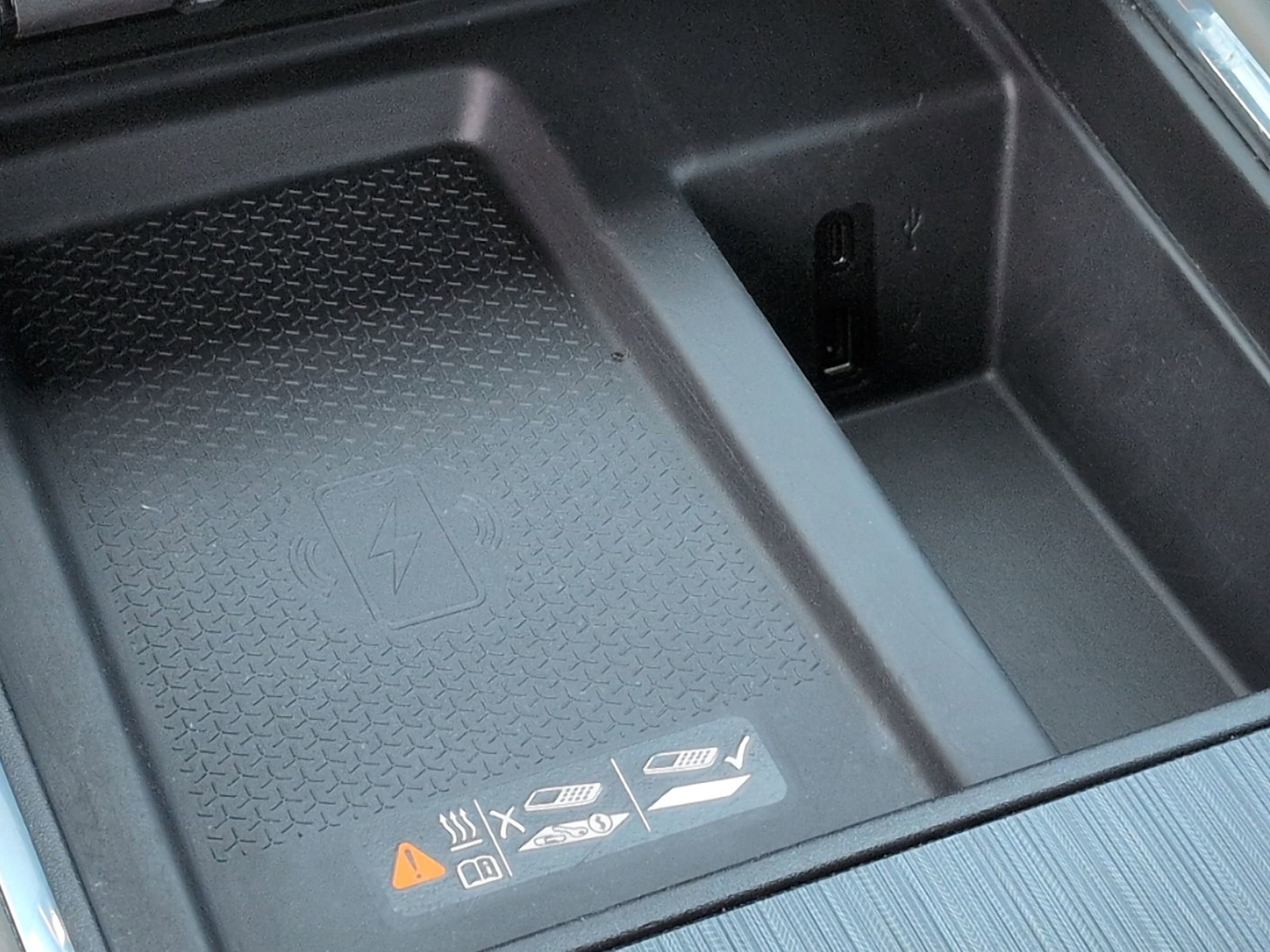 Certified 2025 GMC Acadia Elevation w/ Elevation Premium Package image 27